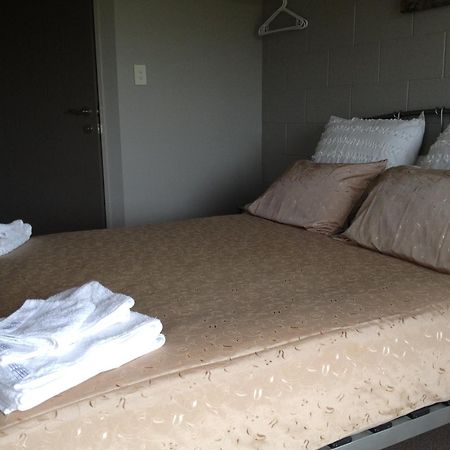 Waitomo Golfstays B&B Otorohanga Oda fotoğraf